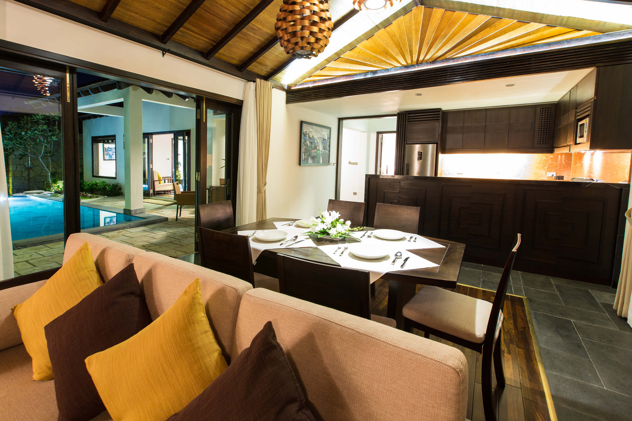 Ocean Pool Villa - Hotel24h.net
